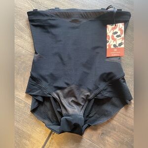 NWT Honeylove Super Power Brief size Medium